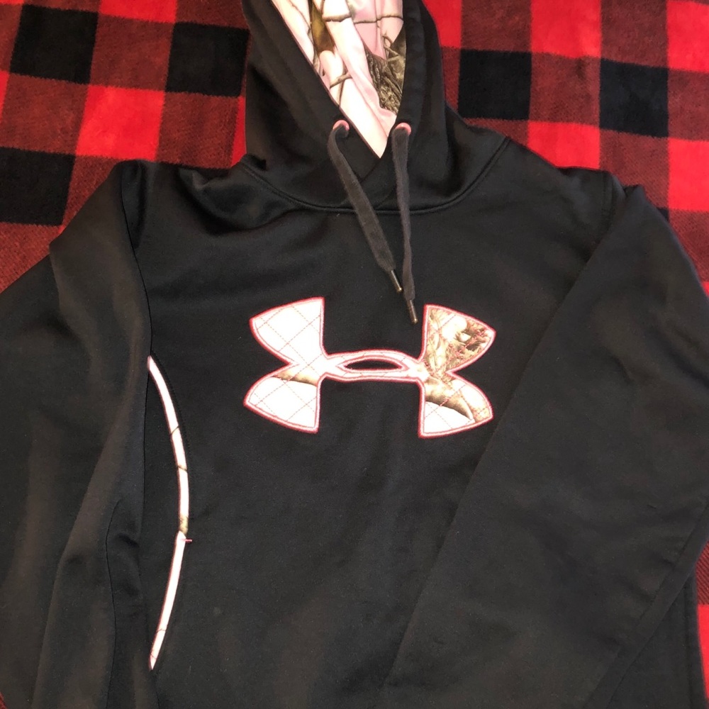 Under armor sweatshirt